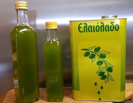 Organic kaltgepresst ungefiltertes Olivenöl aus Lakonia 